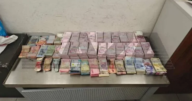 Külli miqdarda Azərbaycan manatı ilə qaçmaq istəyirdi, aeroportda tutuldu VİDEO