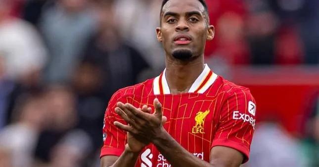 “Liverpul”un uzunmüddətli müqavilə planı