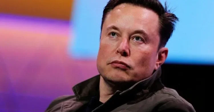 Oğlum bir neçə dəfə Rusiyaya gizli gedib İlon Maskın atası açıqladı