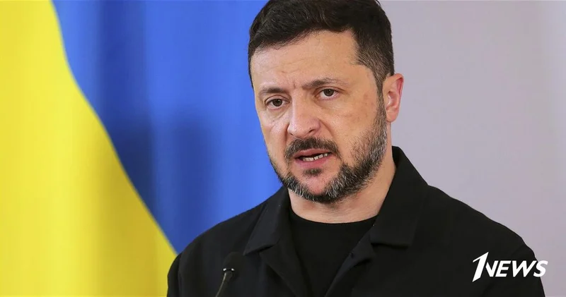 Зеленский продлил военное положение и мобилизацию