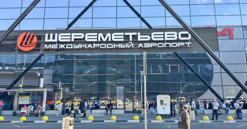 Şeremetyevo hava limanında içi pulla dolu olan çamadan ələ keçirildi Azərbaycan manatı da olub VİDEO