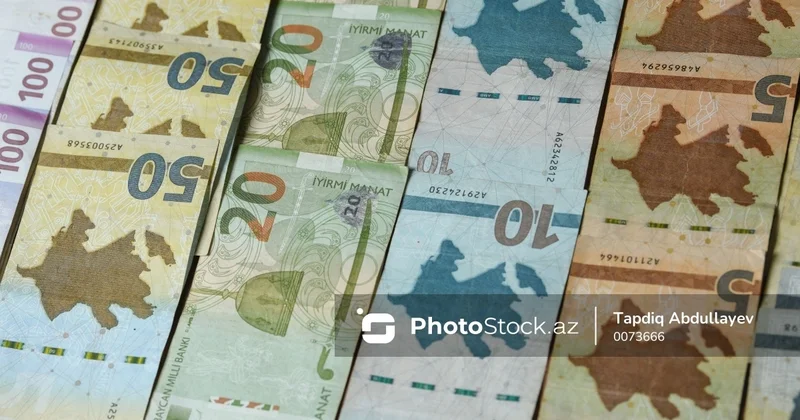 Rusiyada aeroportda sərnişin külli miqdarda Azərbaycan manatı ilə qaçmağa cəhd göstərib