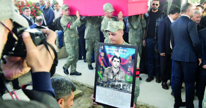 Suraxanı torpağı itkin övladlarını qoynuna aldı