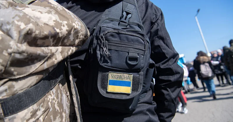 За два месяца Украину покинули сто тысяч молодых мужчин Minval Politika