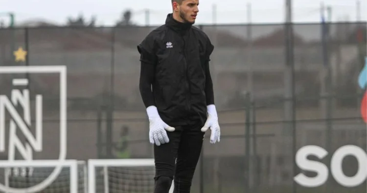 Neftçi nin qapıçısı yeni ildə bu komandada olacaq SON DURUM