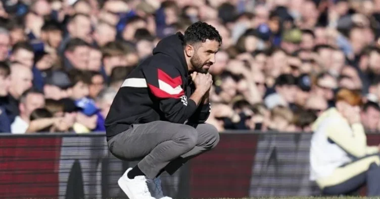 PL: ayın məşqçisi adına 4 namizəd