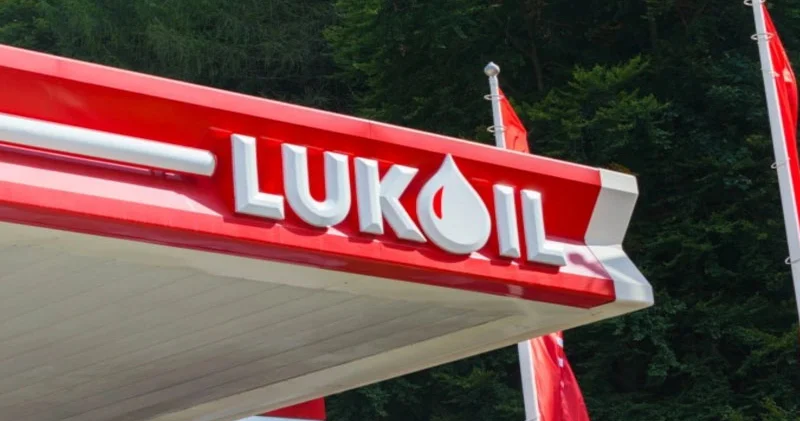 Putinin dostu tərəfindən yaradılmış şirkət “Lukoyl”un xarici aktivlərini alacaq