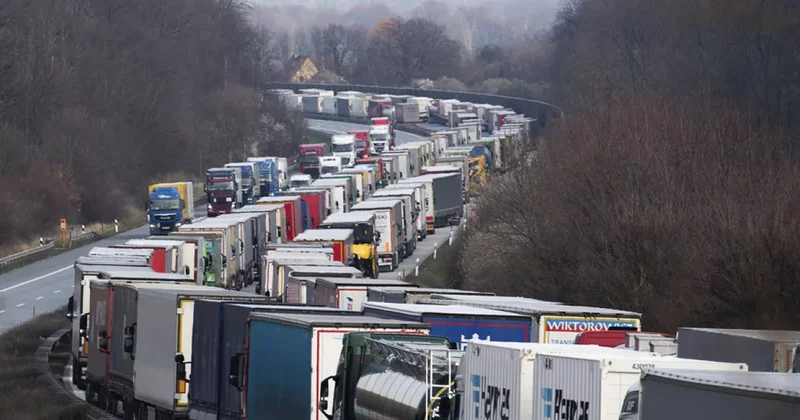 Госпогранкомитет Беларуси: Тысячи фур на границе ожидают въезда в Польшу