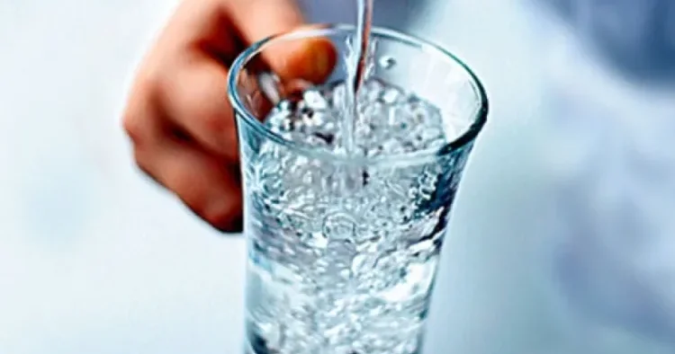 Su qəbul etməyən zaman hansı fəsadlar ortaya çıxır? Həkimdən AÇIQLAMA