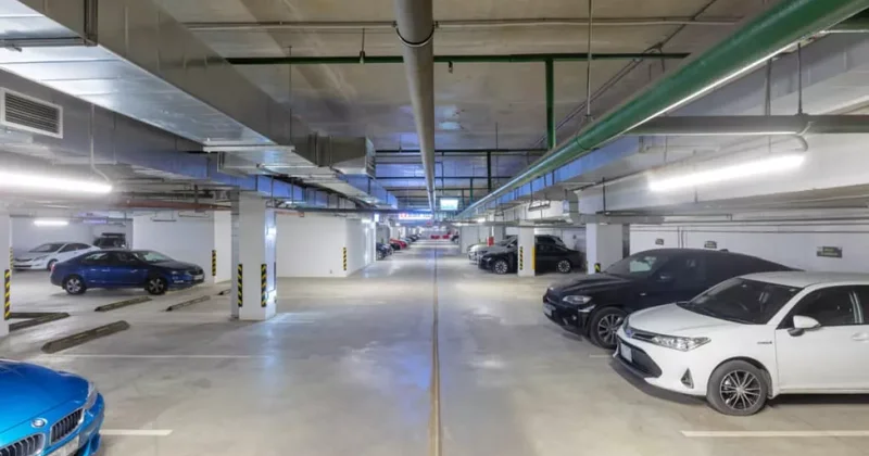 Временно закрывается огромная бакинская парковка