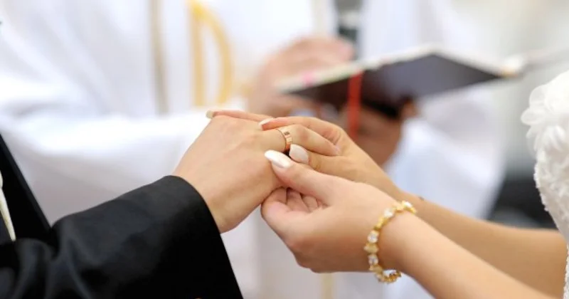 Restoranlar toy edəcək şəxslərdən vəsiqə tələb edə bilər? AÇIQLAMA