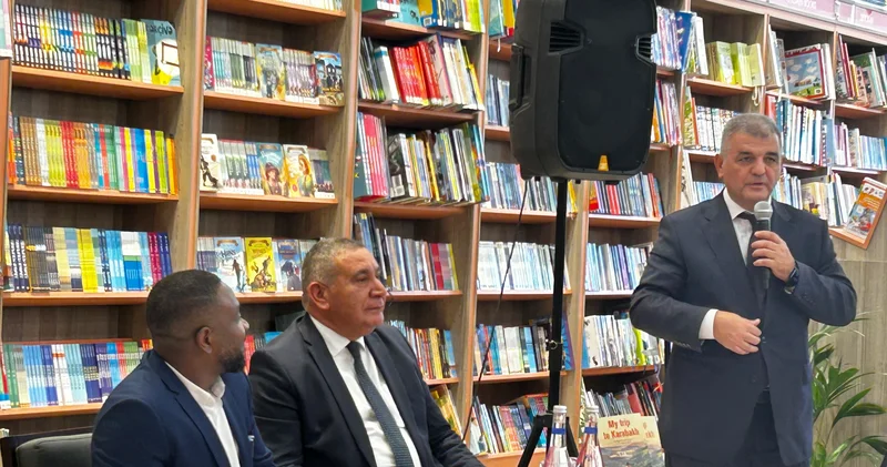 “Xarici müəlliflərin əsərləri Azərbaycanın tanınmasına böyük töhfə verir” Fazil Mustafa