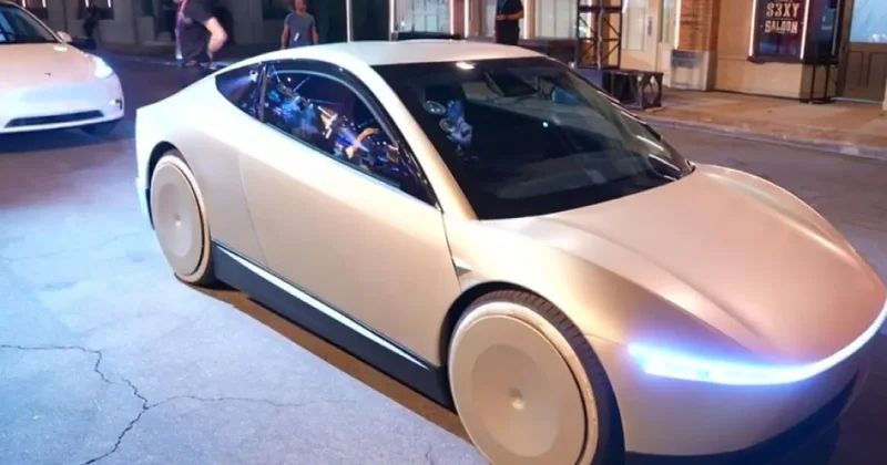 Роботакси Tesla продолжают попадать в ДТП