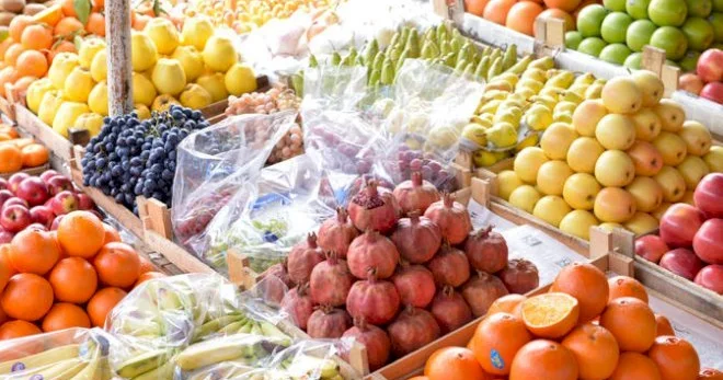 Bakı bazarlarında meyvələr “əl yandıran” qiymətə satılır SƏBƏB