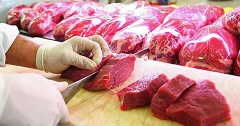 Mağazadakı ət və toyuqun kimyəvi maddələrlə “doldurulduğunu” necə bilək?