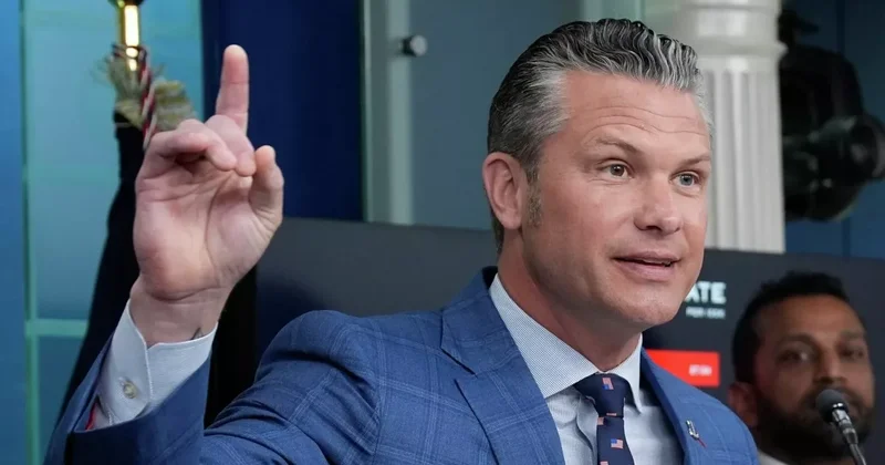 Хегсет о нанесении смертельного удара по судну наркоторговцев в Тихом океане