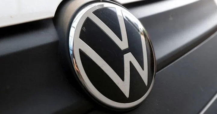 Volkswagen 1,3 milyard avro zərərə düşdü tariflər və Porsche problemləri
