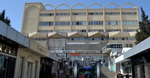 Moskva univermağında qanunsuzluq... Video