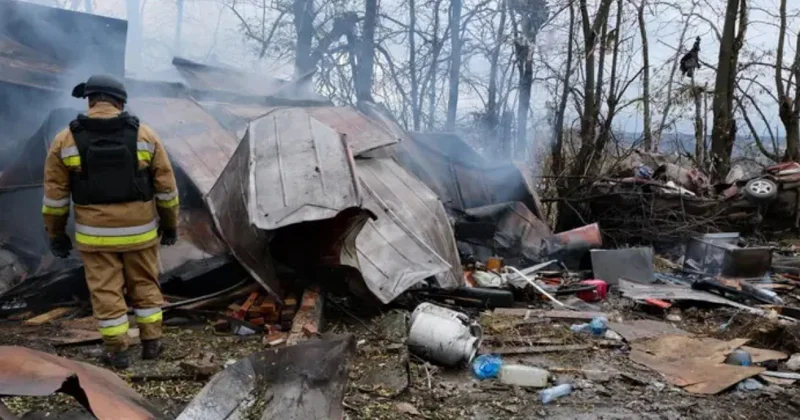 Зеленский сообщил об ударе россиян по Славянской ТЭС: есть жертвы