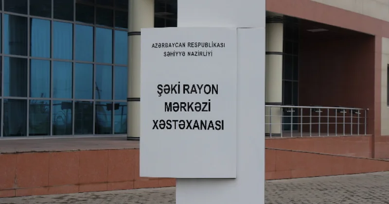 Şəkidə avtomobil ağaca çırpılıb, 1 nəfər yaralanıb