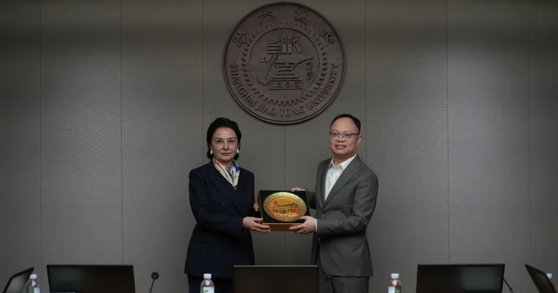 AzMİU nun rektoru Çinin “Shanghai Jiao Tong” Universitetində FOTOLAR