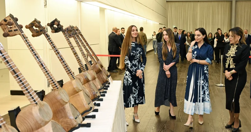Heydər Əliyev Fondunun dəstəyi ilə alınan musiqi alətlərinin təqdimatı olub