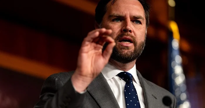 Вэнс: США надо время от времени испытывать ядерное оружие