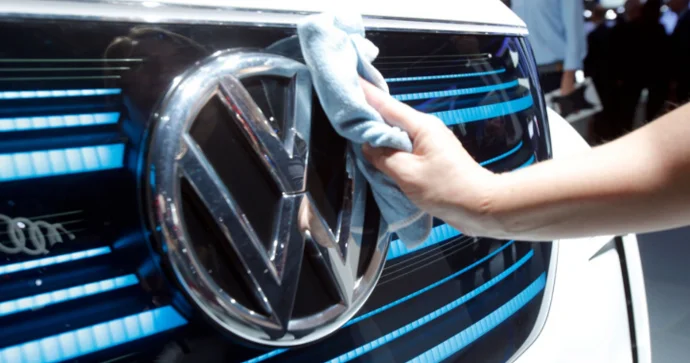 Volkswagen son beş ildə ilk dəfə ziyana uğradı