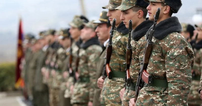 Ermənistanda hərbi xidmət müddəti 18 aya endirilir