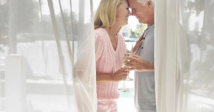 Ученые выяснили, как брак влияет на уровень счастья