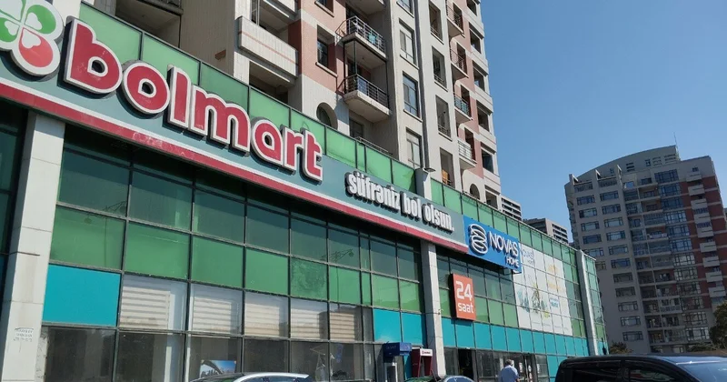 Sənəddə icraçı direktor başqa, mətbuat konfransında tamam başqa... “Bolmart” marketlər şəbəkəsində nə baş verir?