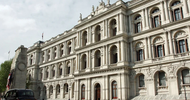 Böyük Britaniya Yamaykadakı vətəndaşlarının təxliyə olunması üçün çarter reysləri təşkil edir