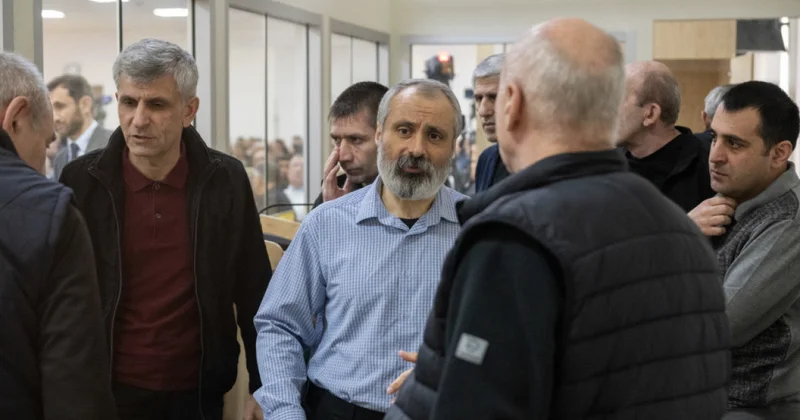 На суде над гражданами Армении изучен документ об одновременном убийстве 8 азербайджанских заложников и пленных