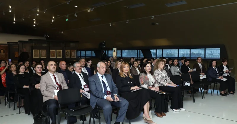Milli Xalça Muzeyində “Azərbaycan silahşünaslığının aktual problemləri” adlı birinci elmi praktik konfrans keçirilib