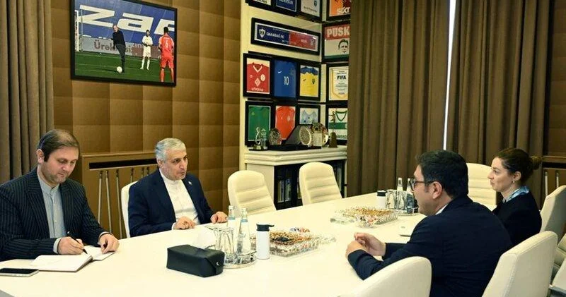 Fərid Qayıbov İran səfiri ilə görüşdü