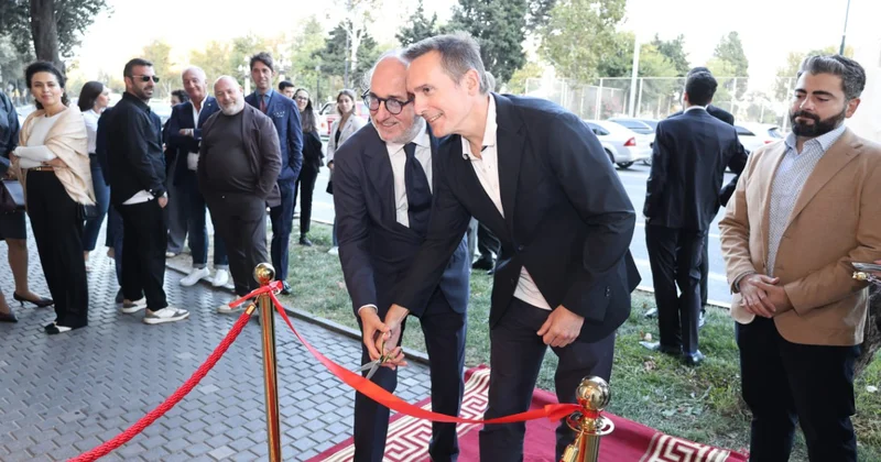 Бутики Artioli и Fortezza новые ориентиры моды в Ичеришехер фото; видео