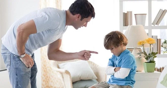 Uşaqların qəzəbinə necə düzgün reaksiya vermək olar? PSİXOLOQ AÇIQLADI