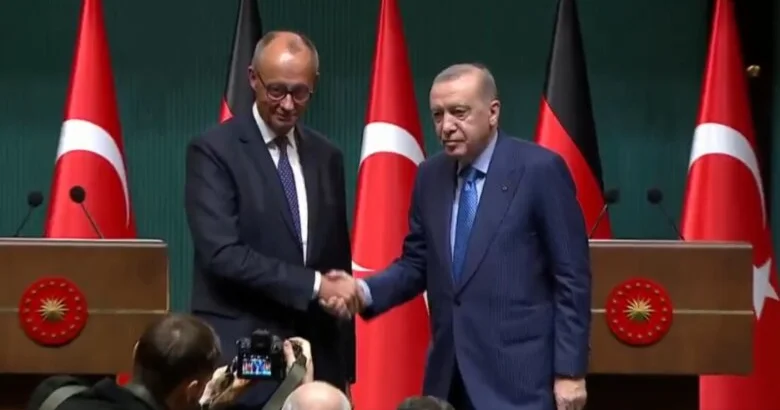 Almaniya kansleri: Türkiyəni Avropa Birliyində görmək istəyirik