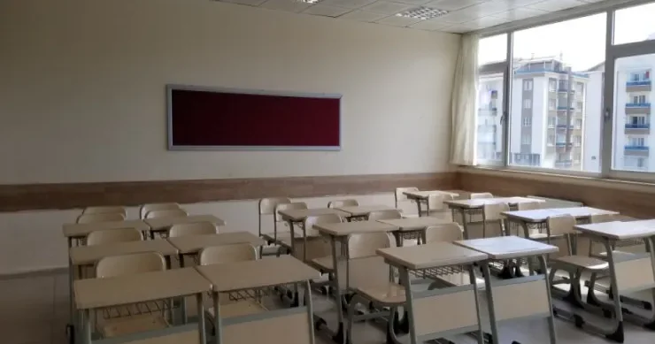 Bakı məktəbində şagirdlər 1 aydır dərsə getmirlər FOTOFAKT