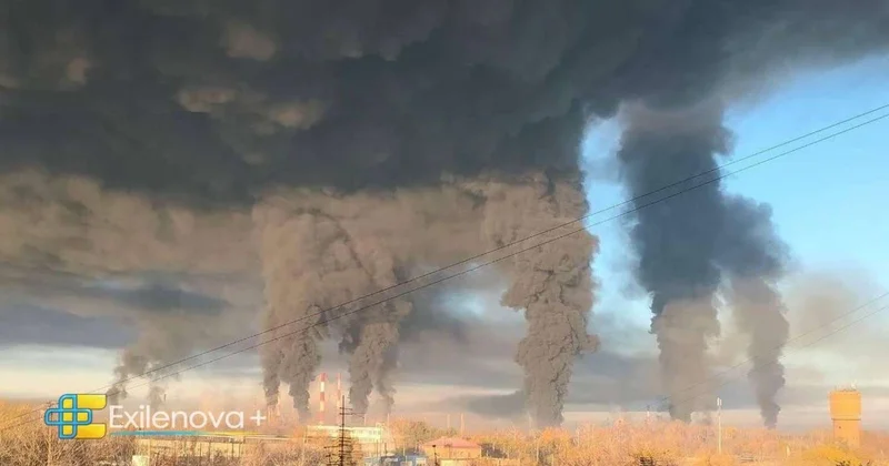 Ukrayna Rusiyanın neft zavodunu dronlarla vurdu FOTO