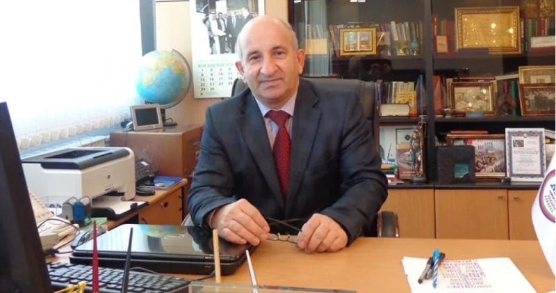 Hərkəsin daxilində açılmalı bir tövbə qapısı var