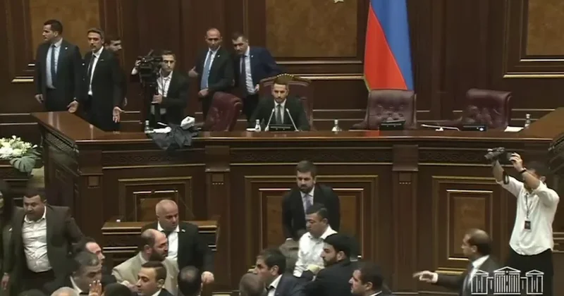 Время тафгаев: традиции мордобоя в парламенте Армении ТЕМА ДНЯ от Акпера Гасанова