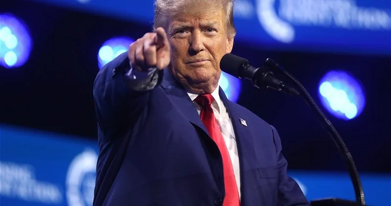 Трамп за неделю до выборов повторил обещание выплатить по $5 тыс.