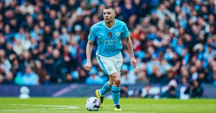 Mançester Siti nin futbolçusu Fənərbaxça ilə danışıq aparır