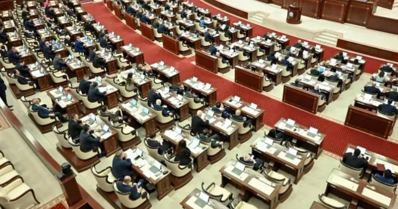 Milli Məclisin plenar iclası başlayıb, iki yeni qanun layihəsinə I oxunuşda baxılacaq