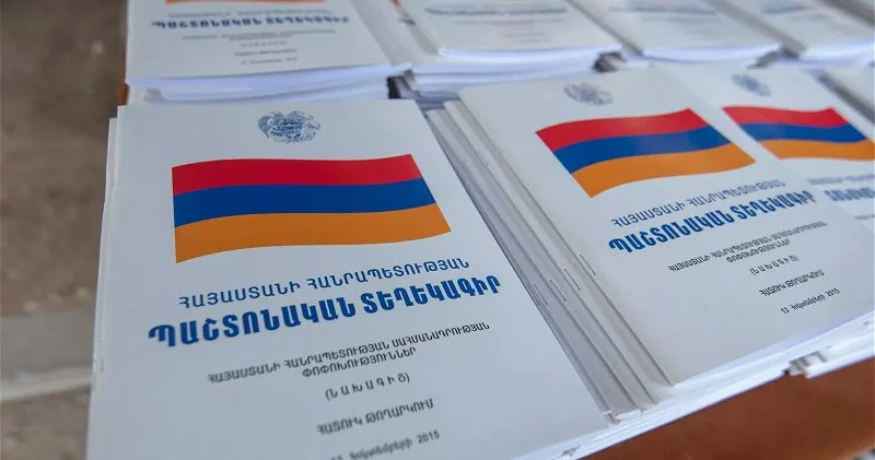Ереван допускает возможность обсуждения с Баку вопросов по новой Конституции