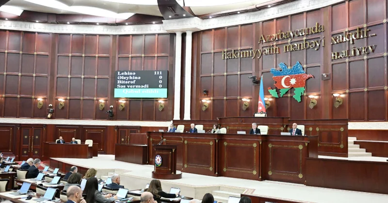 Korrupsiya barədə məlumat verənlərin həvəsləndirilməsi haqqında qanun layihəsi müzakirə olunur