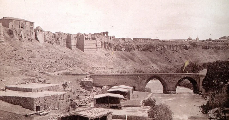 Qərbi Azərbaycanda tarixi abidələrimiz İrəvan qalası