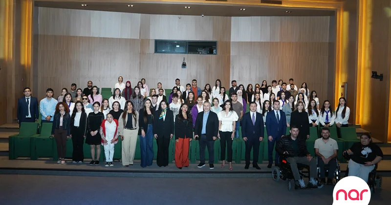 “Nar”ın baş icraçı direktoru rəqəmsal texnologiyalarla bağlı təlim keçdi