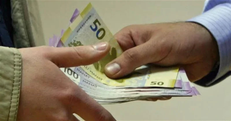 В Баку мужчина обманом завладел 55 тысячами манатов